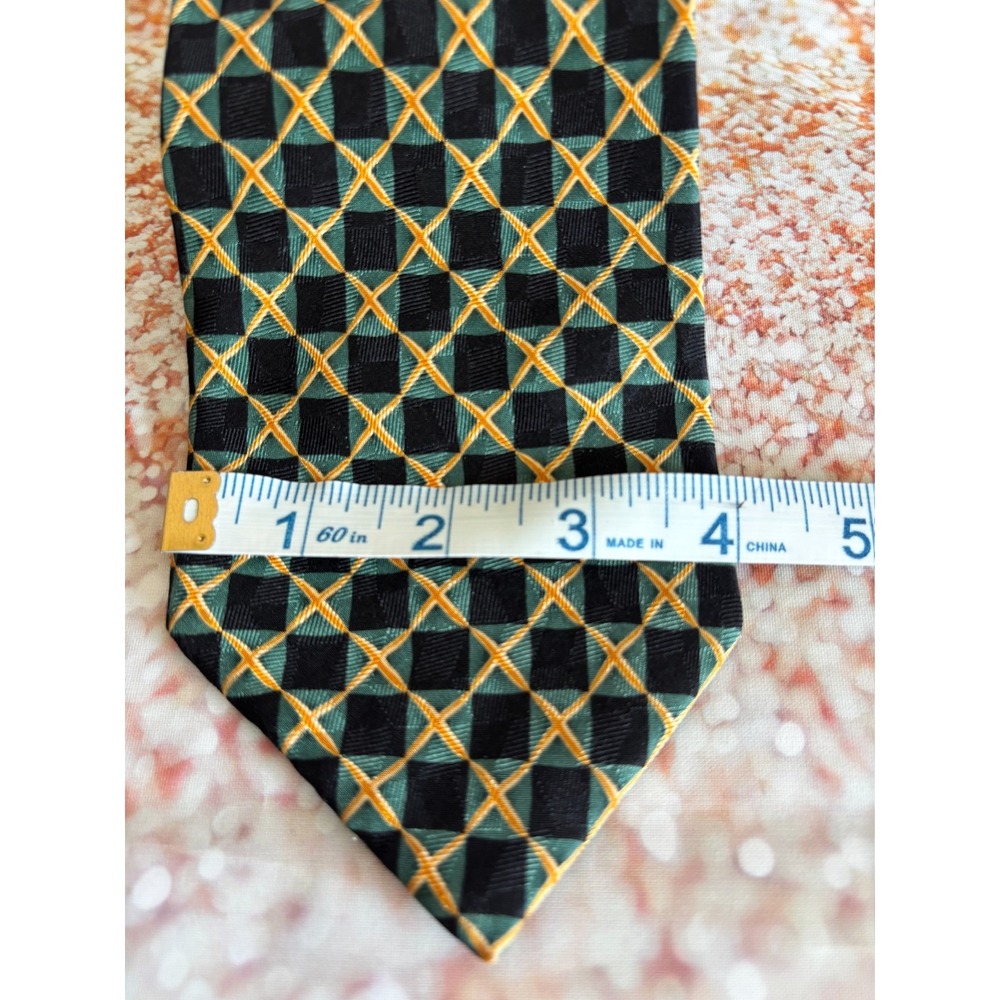 Mills Touche Mens All Silk‎ Hand Crafted in America Tie Geometric Pattern - Picture 6 of 6